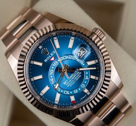 Rolex Super Replica Sky-Dweller Everose Gold Blue Dial 42mm Πάτρα νομού Αχαϊας, Πελοπόννησος Κοσμήματα - Ορολόγια Πωλούνται (φωτογραφία 1)